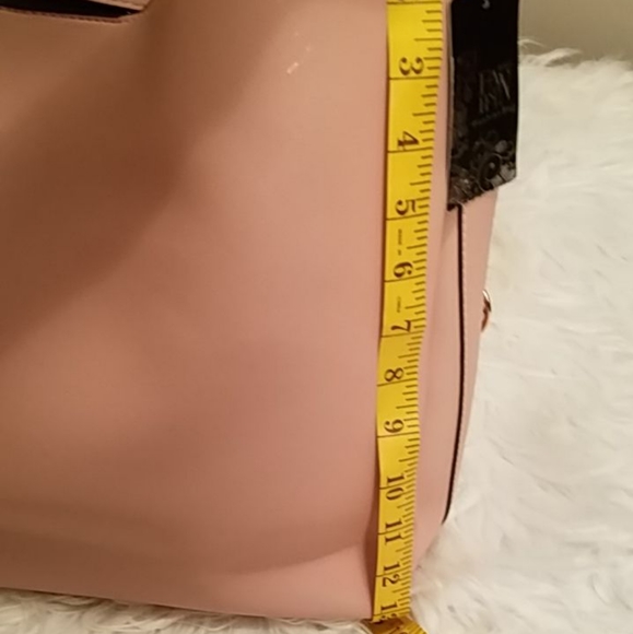 Handbag - Picture 4 of 5